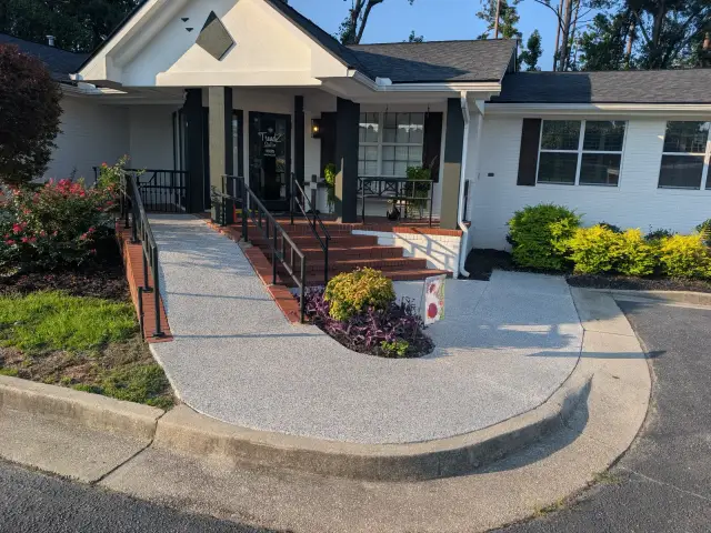 Flake front walkway at a brick home